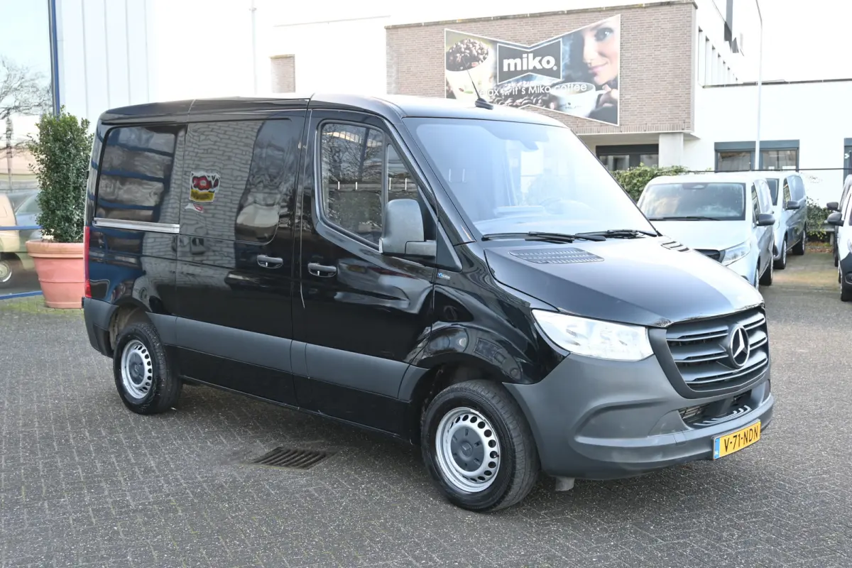 214 CDI L1H1 FWD MBUX met camera, Trekhaak