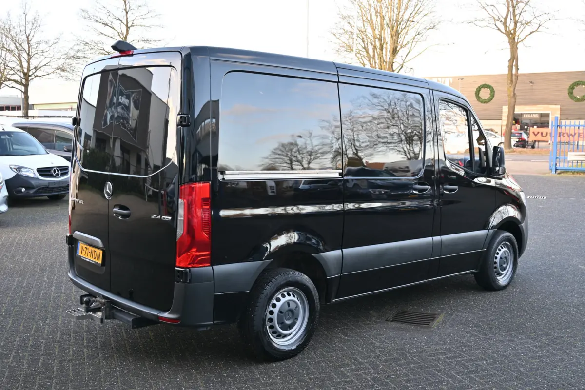 214 CDI L1H1 FWD MBUX met camera, Trekhaak