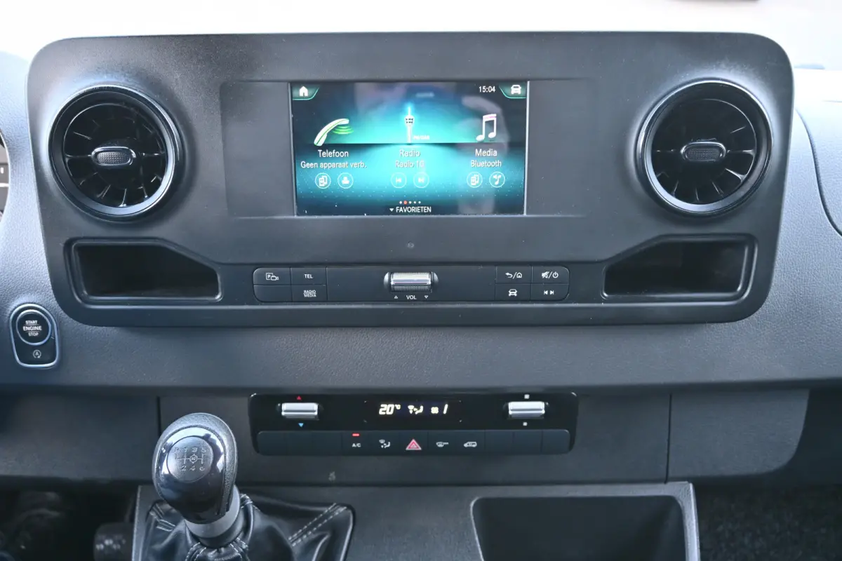 214 CDI L1H1 FWD MBUX met camera, Trekhaak