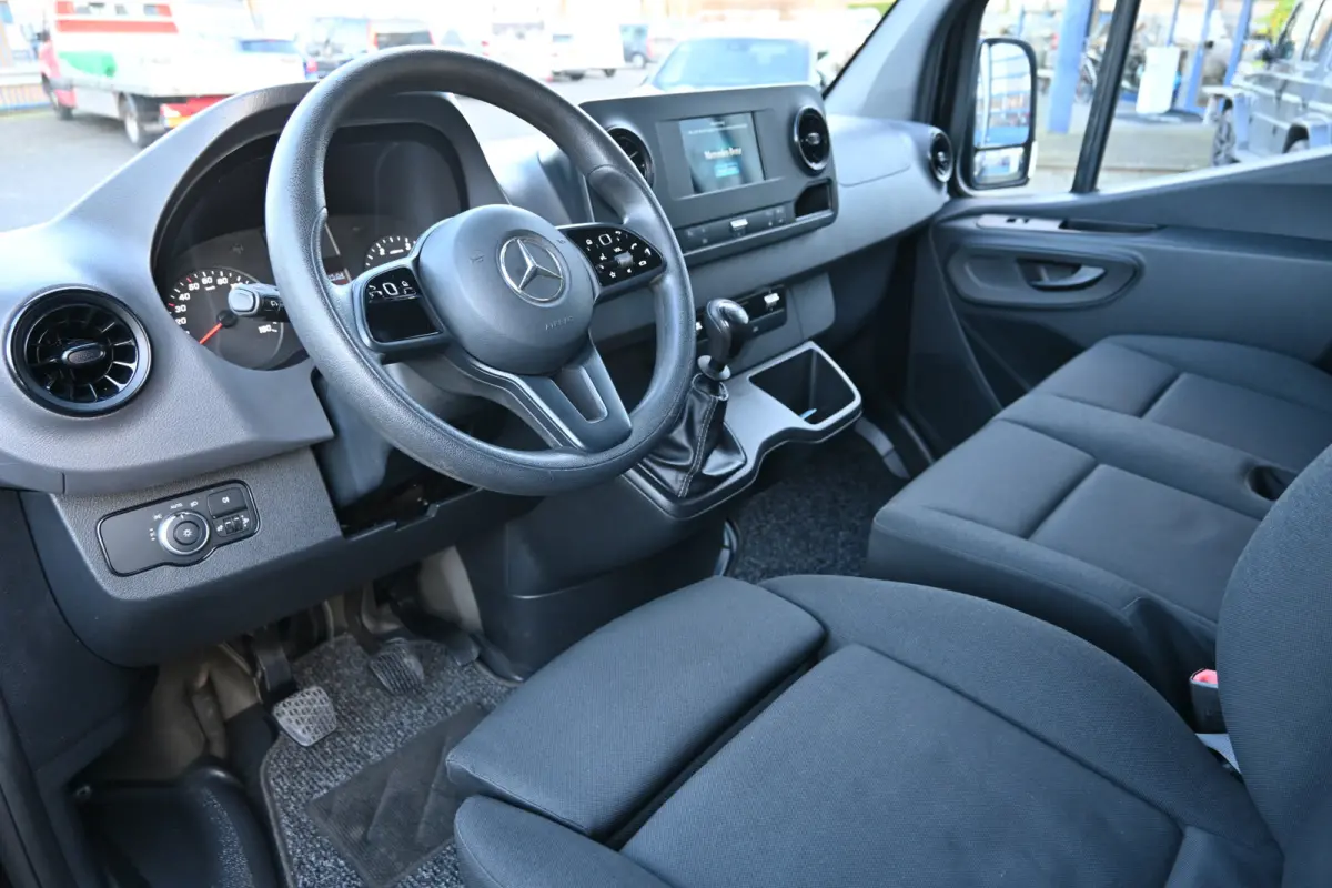 214 CDI L1H1 FWD MBUX met camera, Trekhaak