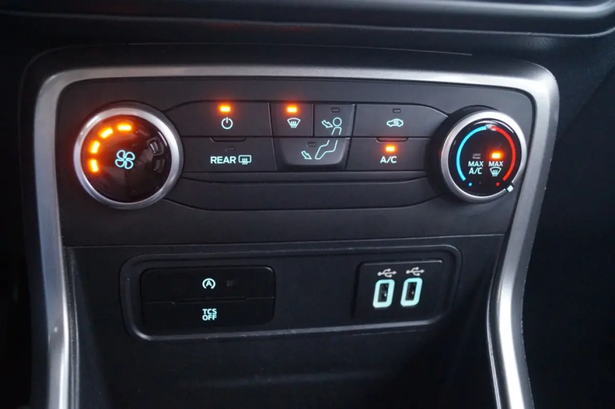 1.0 EcoBoost Connected -AIRCO-CRUISE-