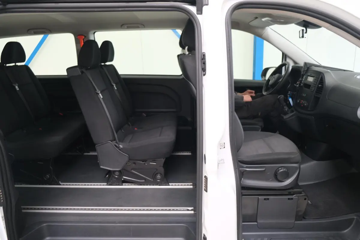 110 CDI Base Extra Lang 9p > Export €14500,- netto <