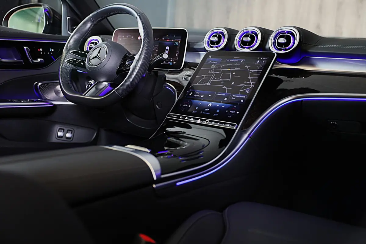 300 e AMG 63 Look / Burmester / Head Up / 360 Camera / Acc / Elek Stoelen / Full Leder / Open Pano / 20 Inc