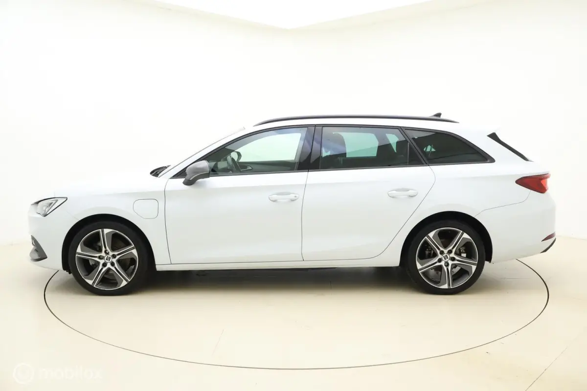 1.4 TSI eHybrid FR|LUXE|ALCANTARA|CAM