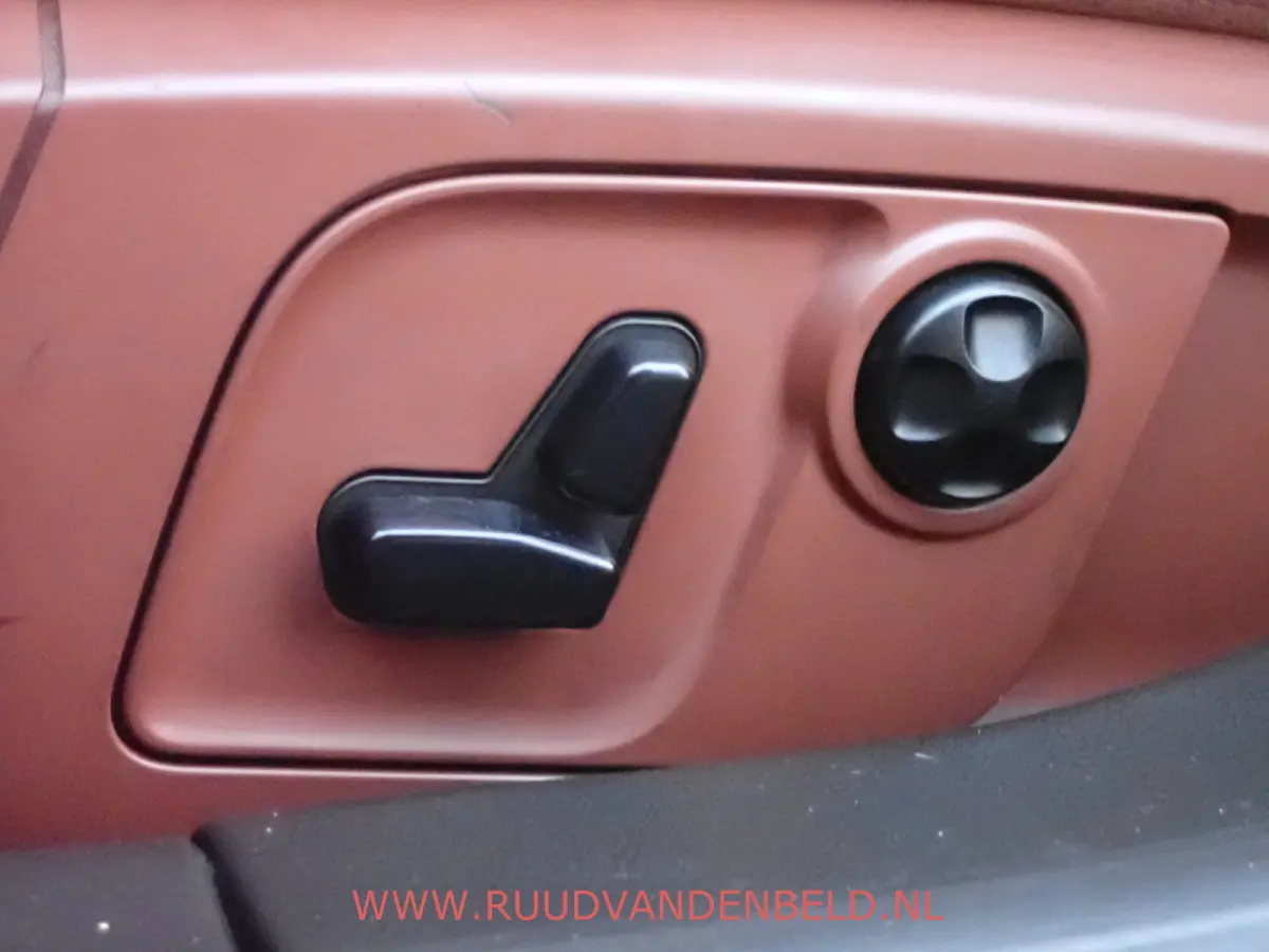3.0 S Q4 20 INCH / NAVI / SCHUIFDAK