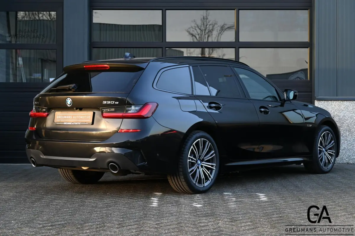 330e xDrive |M-Sport|Memory|Panoramadak|