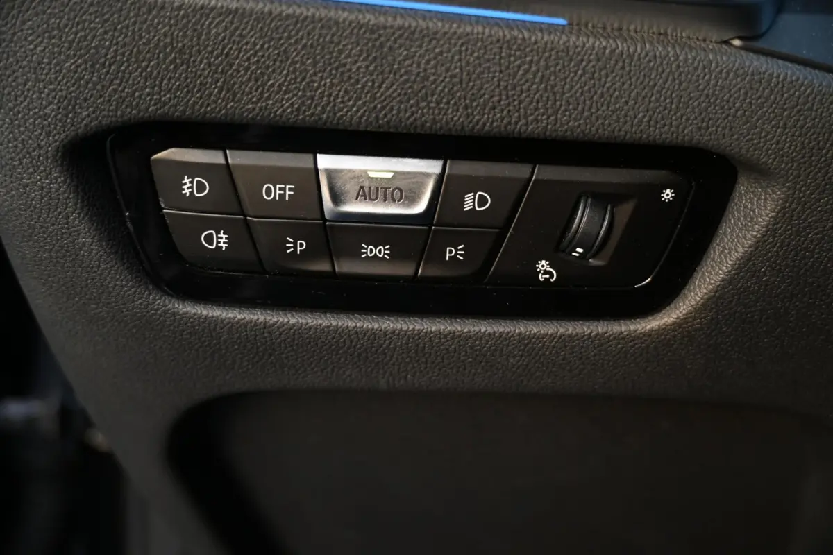 330e xDrive |M-Sport|Memory|Panoramadak|