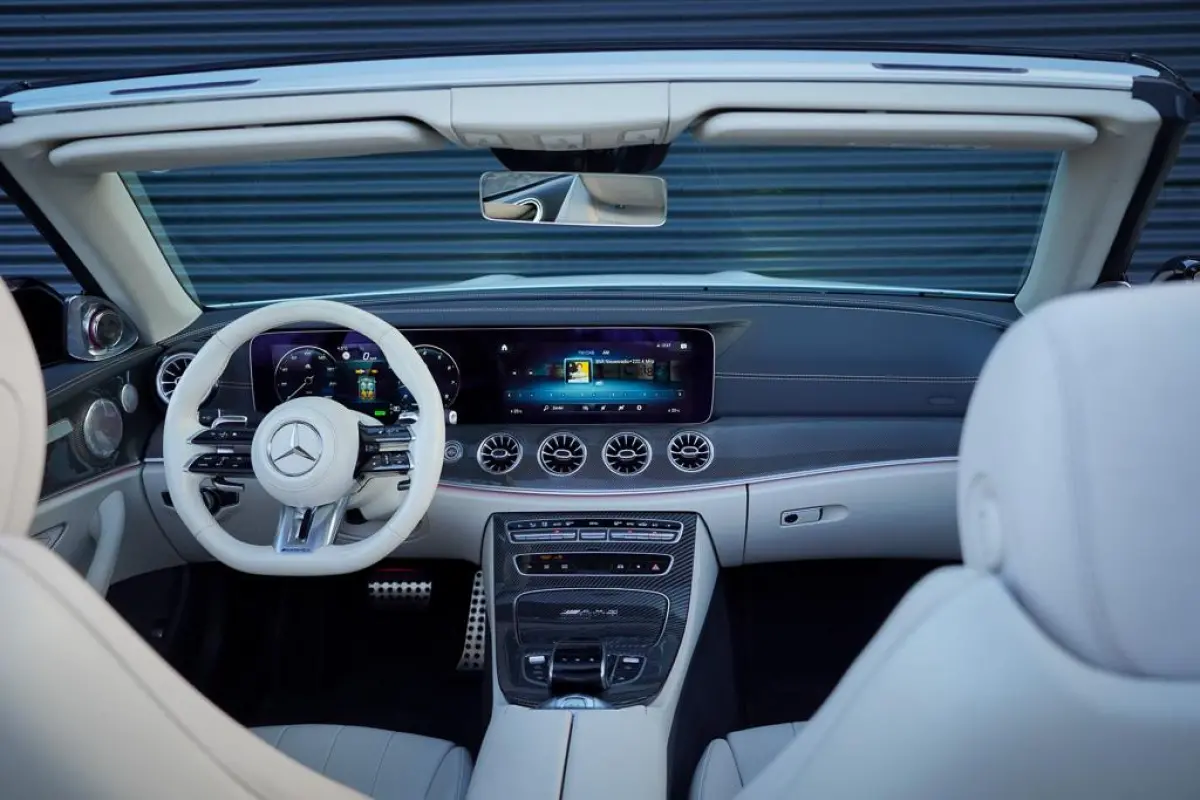 300 AMG Line / 53 AMG Uitgevoerd / Carbon / Stoelverwarming