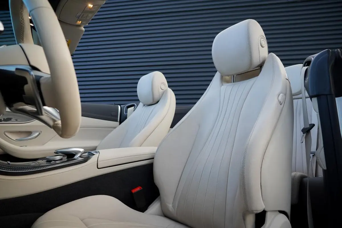 300 AMG Line / 53 AMG Uitgevoerd / Carbon / Stoelverwarming
