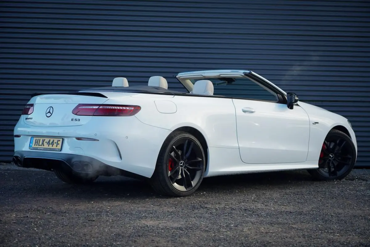 300 AMG Line / 53 AMG Uitgevoerd / Carbon / Stoelverwarming