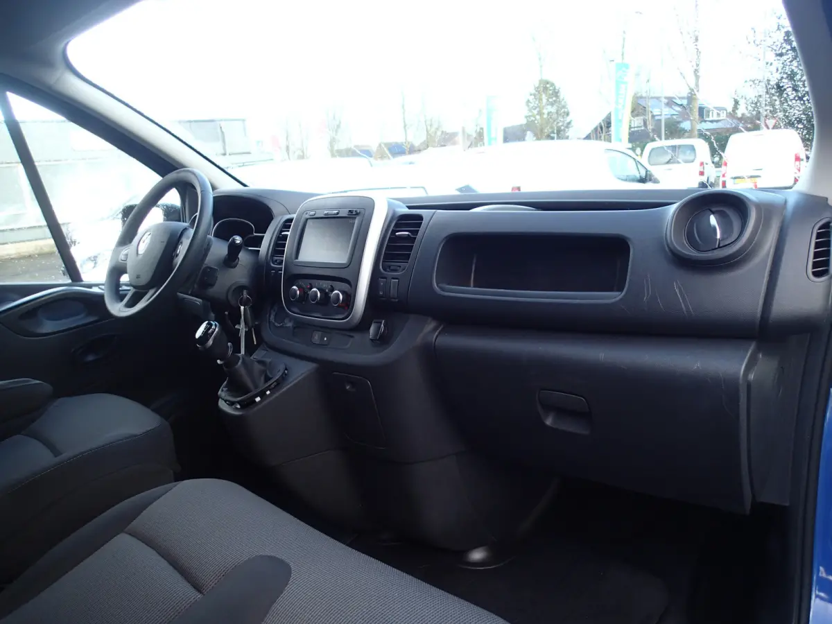 1.6 dCi 95 T29 L2H1 Comfort VOORZIEN VAN AIRCO+CRUISE+TREKHAAK !!!