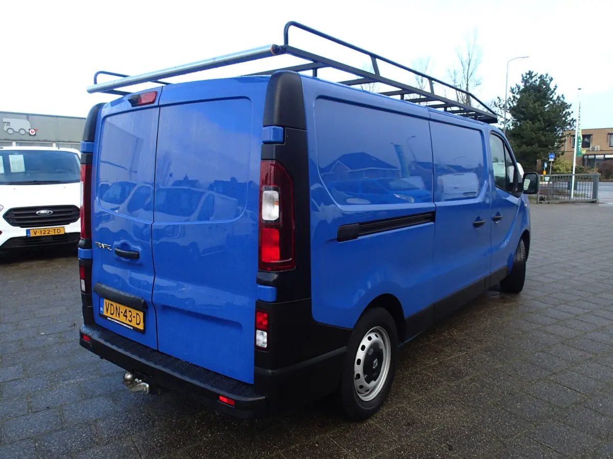 1.6 dCi 95 T29 L2H1 Comfort VOORZIEN VAN AIRCO+CRUISE+TREKHAAK !!!
