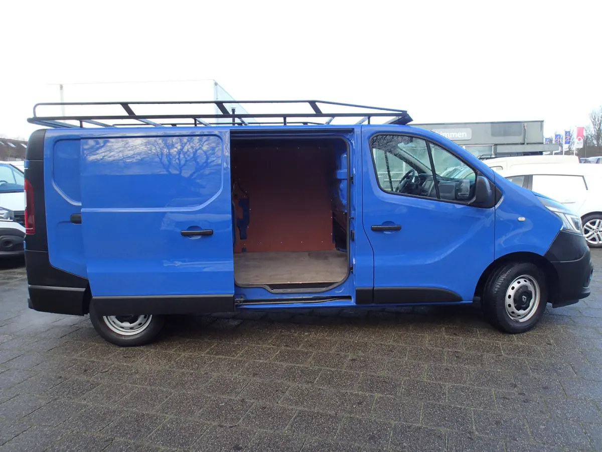 1.6 dCi 95 T29 L2H1 Comfort VOORZIEN VAN AIRCO+CRUISE+TREKHAAK !!!