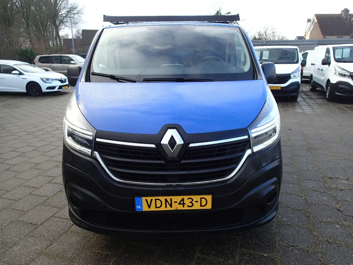 1.6 dCi 95 T29 L2H1 Comfort VOORZIEN VAN AIRCO+CRUISE+TREKHAAK !!!