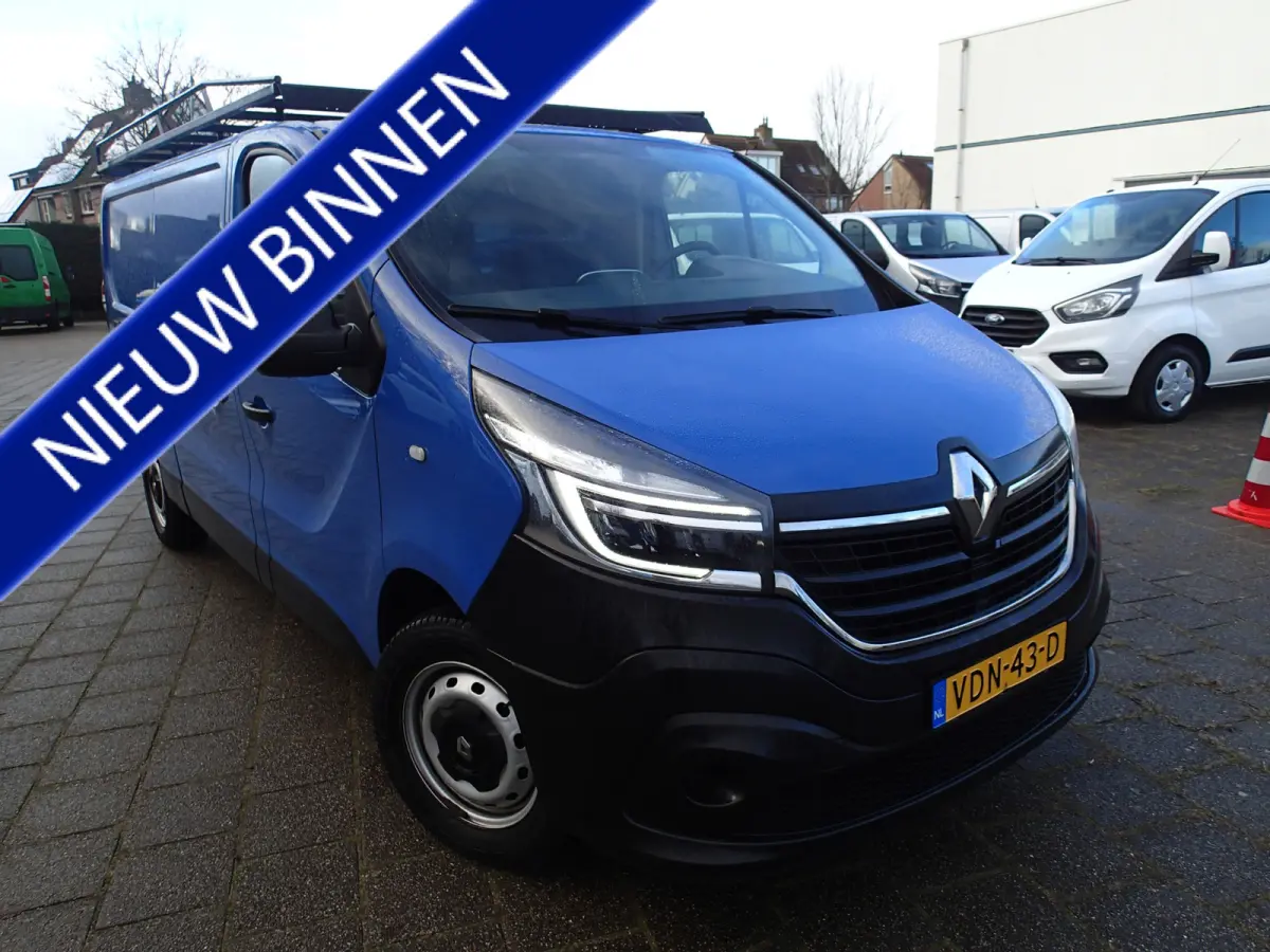 1.6 dCi 95 T29 L2H1 Comfort VOORZIEN VAN AIRCO+CRUISE+TREKHAAK !!!