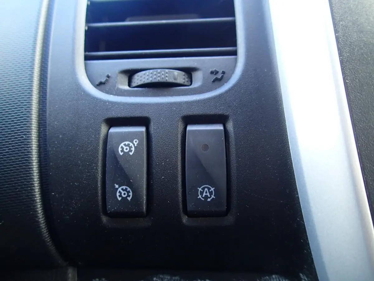 1.6 dCi 95 T29 L2H1 Comfort VOORZIEN VAN AIRCO+CRUISE+TREKHAAK !!!