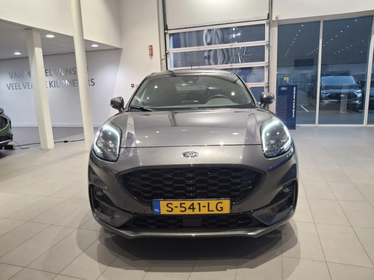 1.0 EcoBoost ST-Line | ADAPTIEVE CRUISE CONTROL | STOEL, STUUR EN VOORRUITVERWARMING | AFNEEMBARE TREKHAAK | APPLE CARPLAY / ANDROID AUTO | CAMERA |