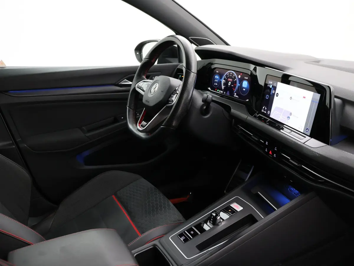 8 2.0 TSI GTI CLUBSPORT 300 PK MILLTEK | PANORAMA | HARMAN/KARDON | SFEERVERL. | CAMERA