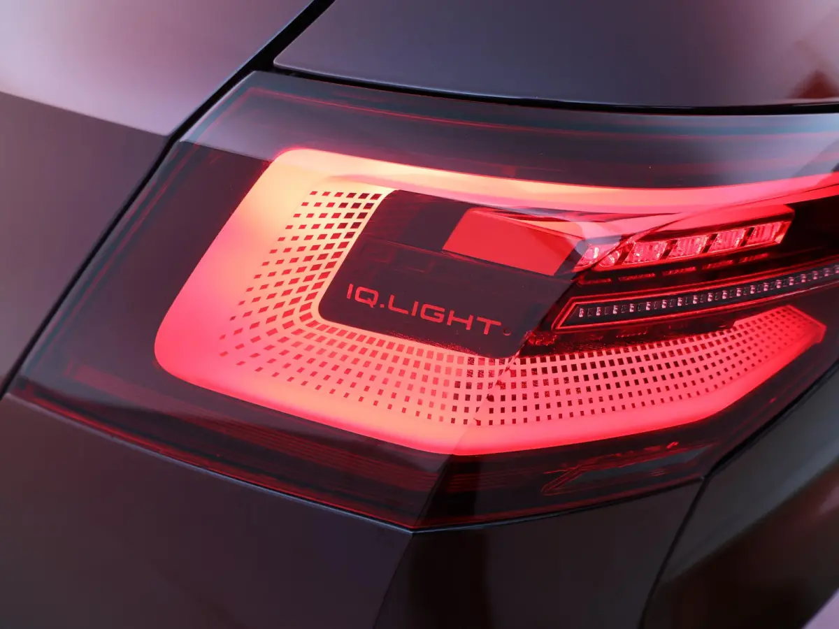 8 2.0 TSI GTI CLUBSPORT 300 PK MILLTEK | PANORAMA | HARMAN/KARDON | SFEERVERL. | CAMERA