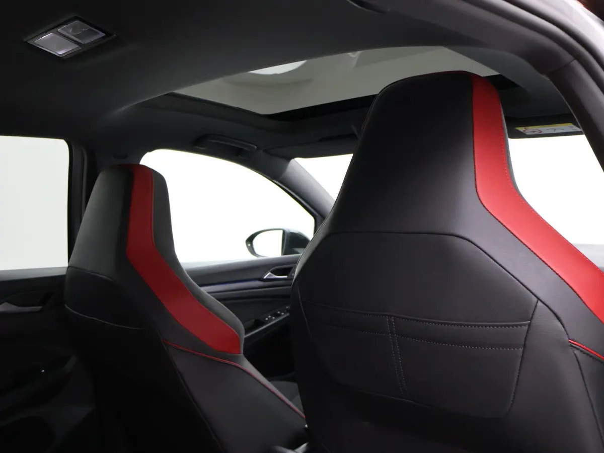 8 2.0 TSI GTI CLUBSPORT 300 PK MILLTEK | PANORAMA | HARMAN/KARDON | SFEERVERL. | CAMERA