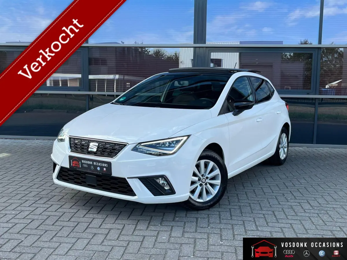 1.0 TSI Pano Keyless Led navi Nieuwstaat!