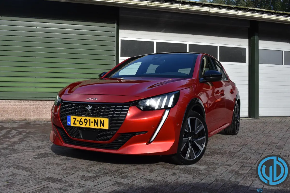 1.2 PureTech GT Pack |Apple carplay|Cruise|stoelverw.|nw distributie