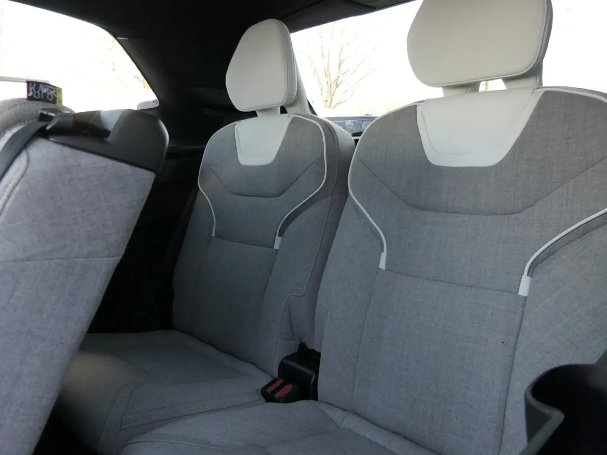 Twin Motor Performance Ultra 7p. 111 kWh | Bowers&Wilkins | Luchtvering | Tailored Wool | 22 Inch |Park-Assist Pakket