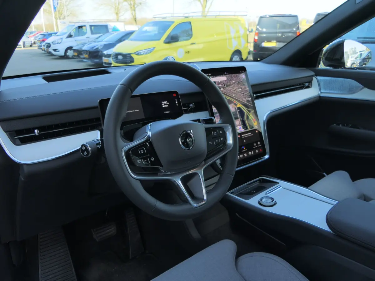 Twin Motor Performance Ultra 7p. 111 kWh | Bowers&Wilkins | Luchtvering | Tailored Wool | 22 Inch |Park-Assist Pakket