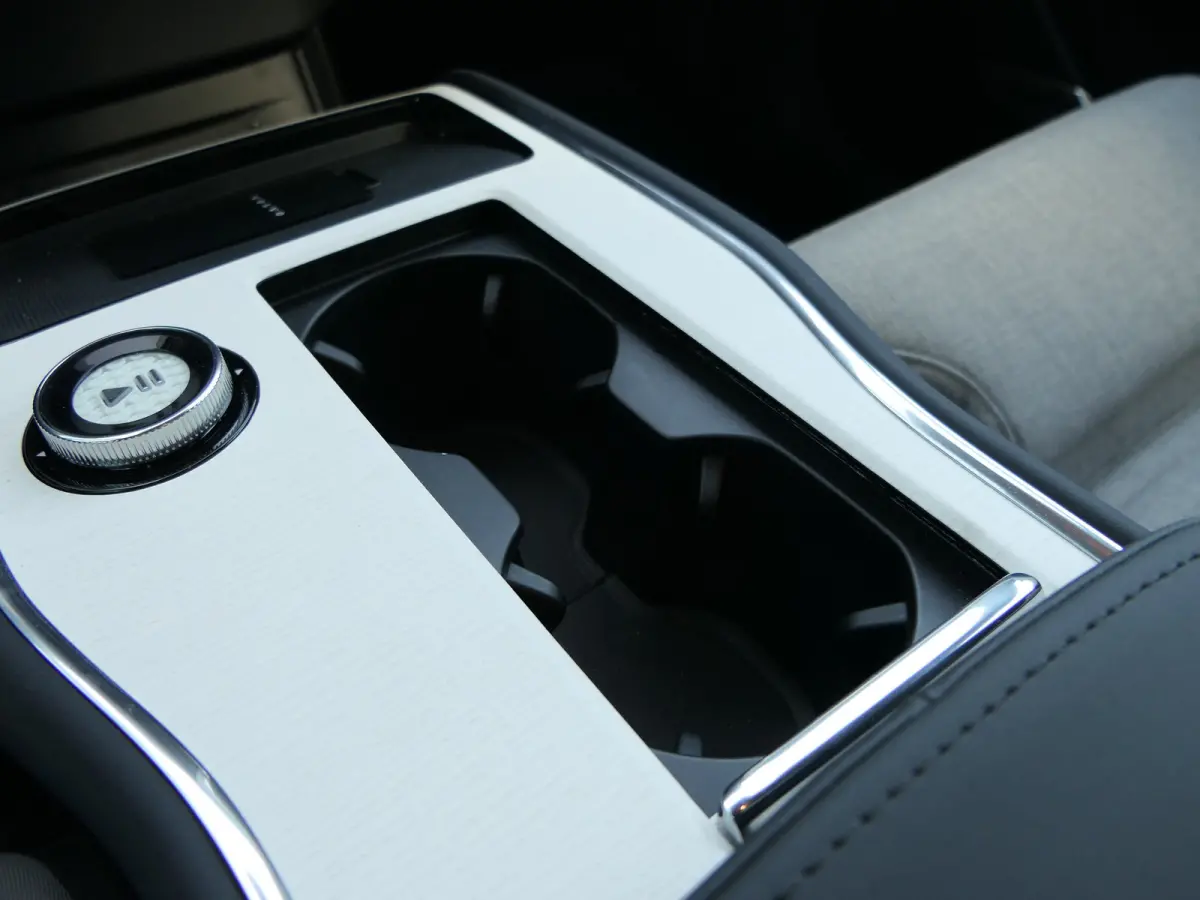 Twin Motor Performance Ultra 7p. 111 kWh | Bowers&Wilkins | Luchtvering | Tailored Wool | 22 Inch |Park-Assist Pakket