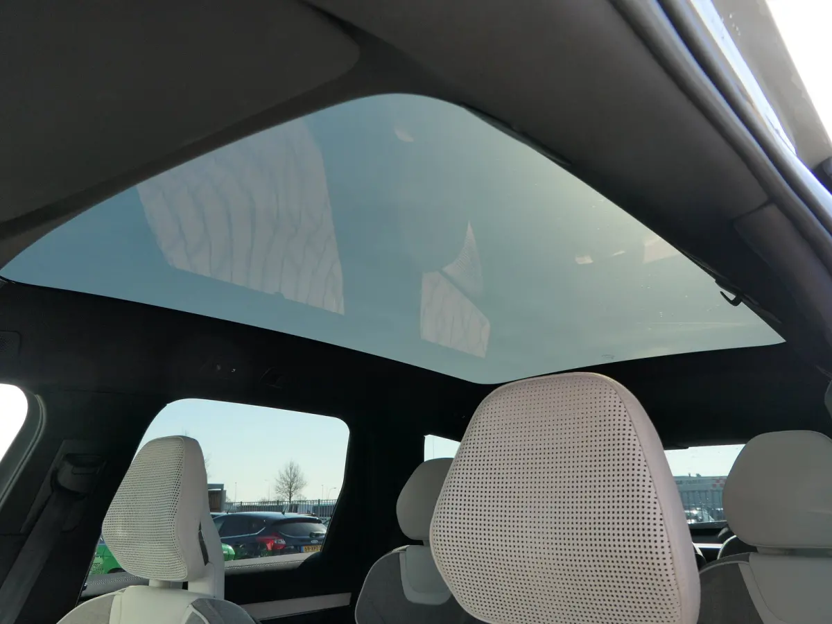 Twin Motor Performance Ultra 7p. 111 kWh | Bowers&Wilkins | Luchtvering | Tailored Wool | 22 Inch |Park-Assist Pakket