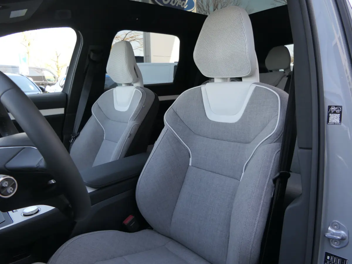 Twin Motor Performance Ultra 7p. 111 kWh | Bowers&Wilkins | Luchtvering | Tailored Wool | 22 Inch |Park-Assist Pakket