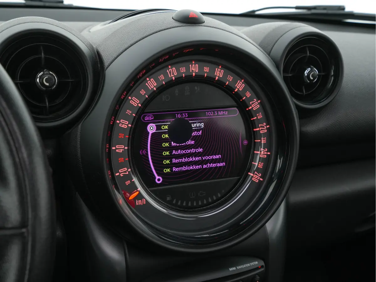 Mini 2.0 Cooper SD ALL4 Pepper *PANO | LEATHER | BI-XENON | NAVI-FULLMAP | HEATED-COMFORTSEATS | ECC | HEATED-SEATS | PDC | CRUISE | TOWBAR | 17''ALU*