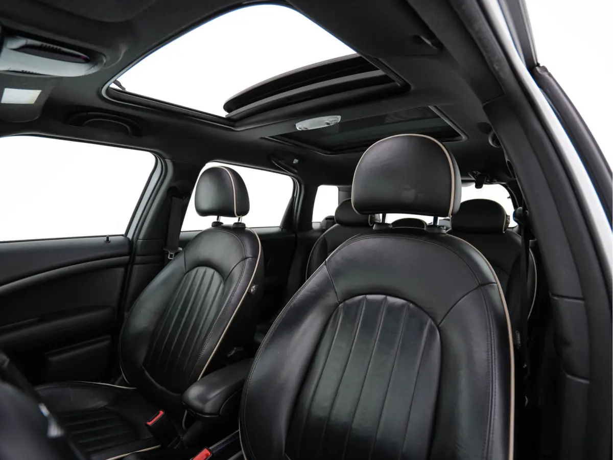 Mini 2.0 Cooper SD ALL4 Pepper *PANO | LEATHER | BI-XENON | NAVI-FULLMAP | HEATED-COMFORTSEATS | ECC | HEATED-SEATS | PDC | CRUISE | TOWBAR | 17''ALU*