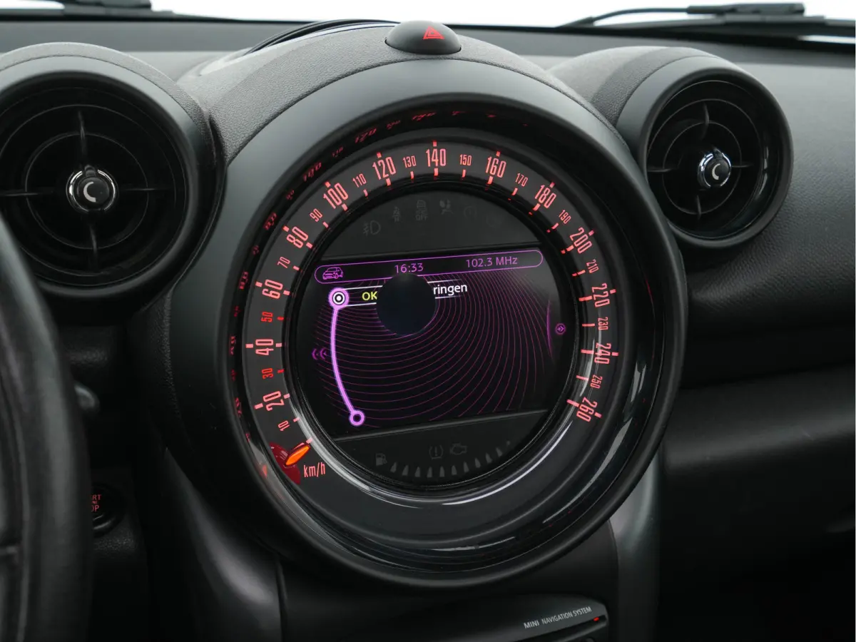 Mini 2.0 Cooper SD ALL4 Pepper *PANO | LEATHER | BI-XENON | NAVI-FULLMAP | HEATED-COMFORTSEATS | ECC | HEATED-SEATS | PDC | CRUISE | TOWBAR | 17''ALU*