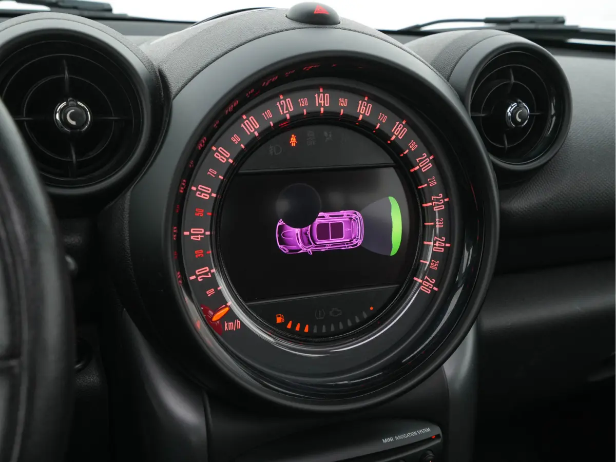 Mini 2.0 Cooper SD ALL4 Pepper *PANO | LEATHER | BI-XENON | NAVI-FULLMAP | HEATED-COMFORTSEATS | ECC | HEATED-SEATS | PDC | CRUISE | TOWBAR | 17''ALU*