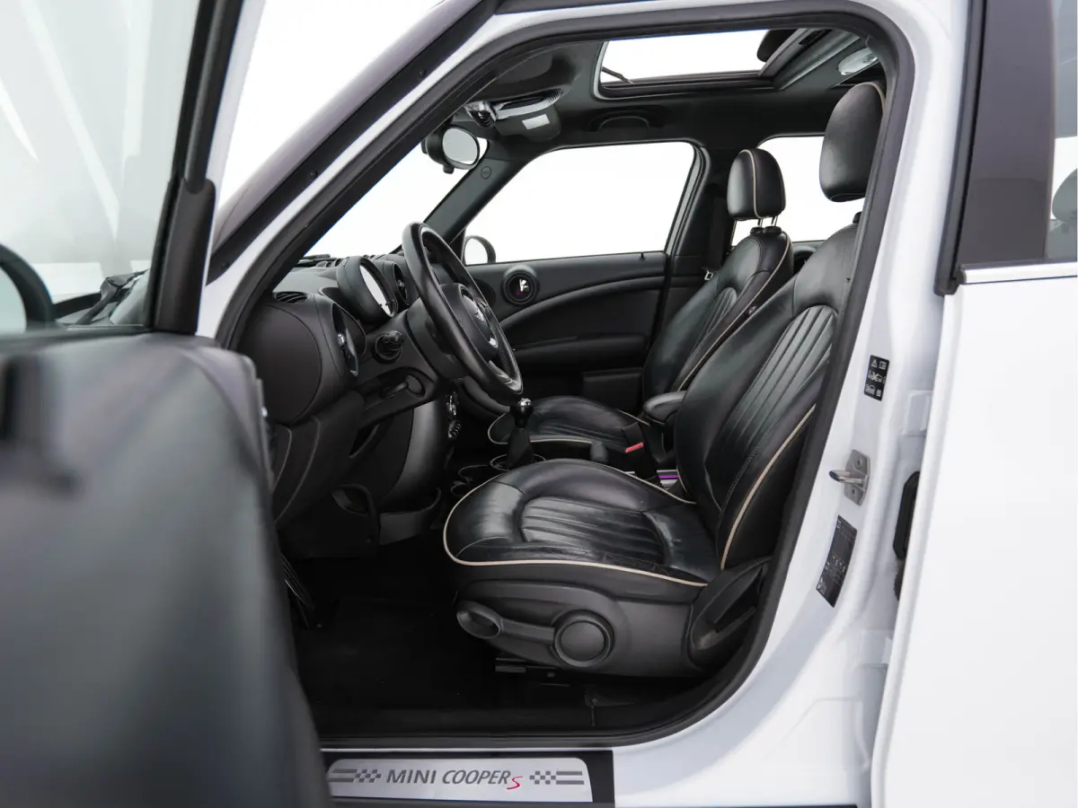 Mini 2.0 Cooper SD ALL4 Pepper *PANO | LEATHER | BI-XENON | NAVI-FULLMAP | HEATED-COMFORTSEATS | ECC | HEATED-SEATS | PDC | CRUISE | TOWBAR | 17''ALU*