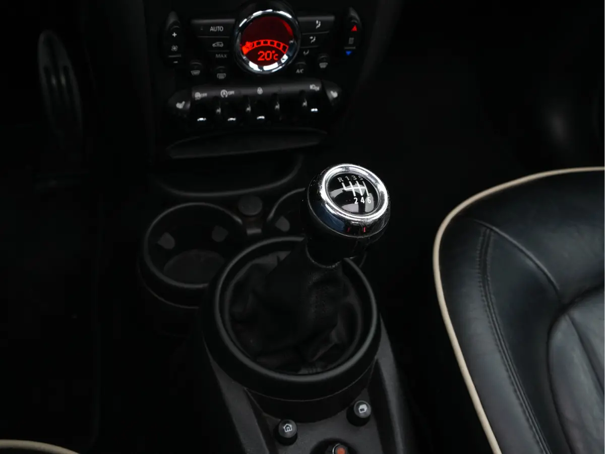 Mini 2.0 Cooper SD ALL4 Pepper *PANO | LEATHER | BI-XENON | NAVI-FULLMAP | HEATED-COMFORTSEATS | ECC | HEATED-SEATS | PDC | CRUISE | TOWBAR | 17''ALU*