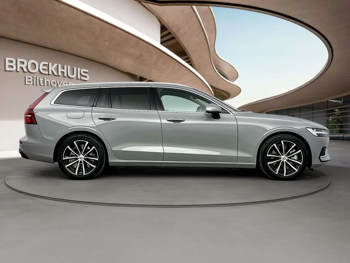 2.0 T6 Plug-in hybrid AWD Core Bright | VAPOUR GREY | BLIS | Voorruitverwarming | Stoelverw. V+A | Stuurverw. | PDC + Camera | Extra getint glas | Adaptive Cruiscontrol |