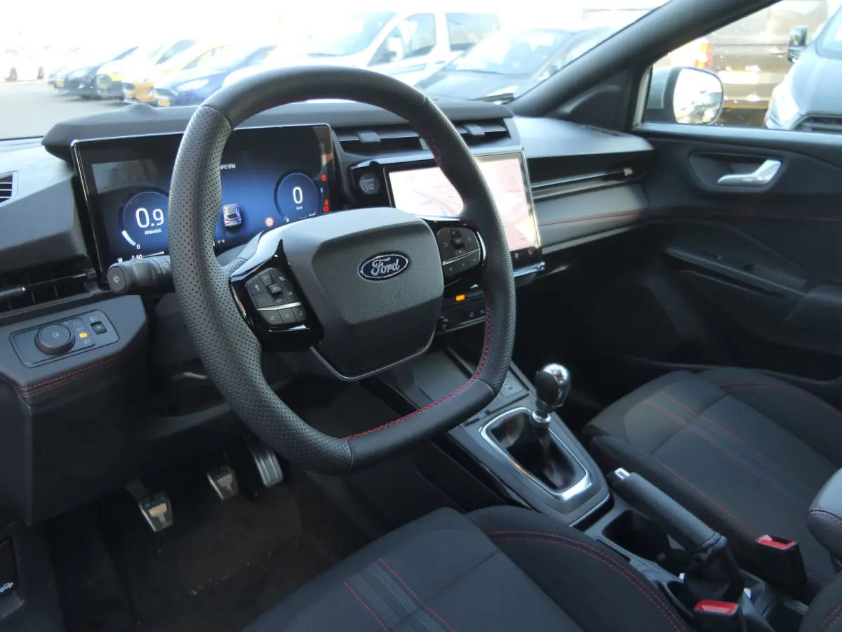 1.0 EcoBoost ST-Line | Uit voorraad leverbaar | Winter pack | Driver assistance pack | Comfort pack