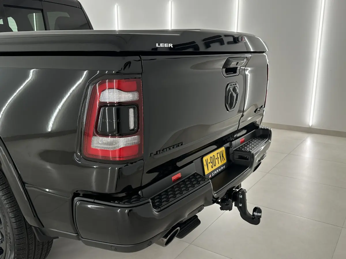 1500 5.7 V8 4x4 Crew Cab Limited