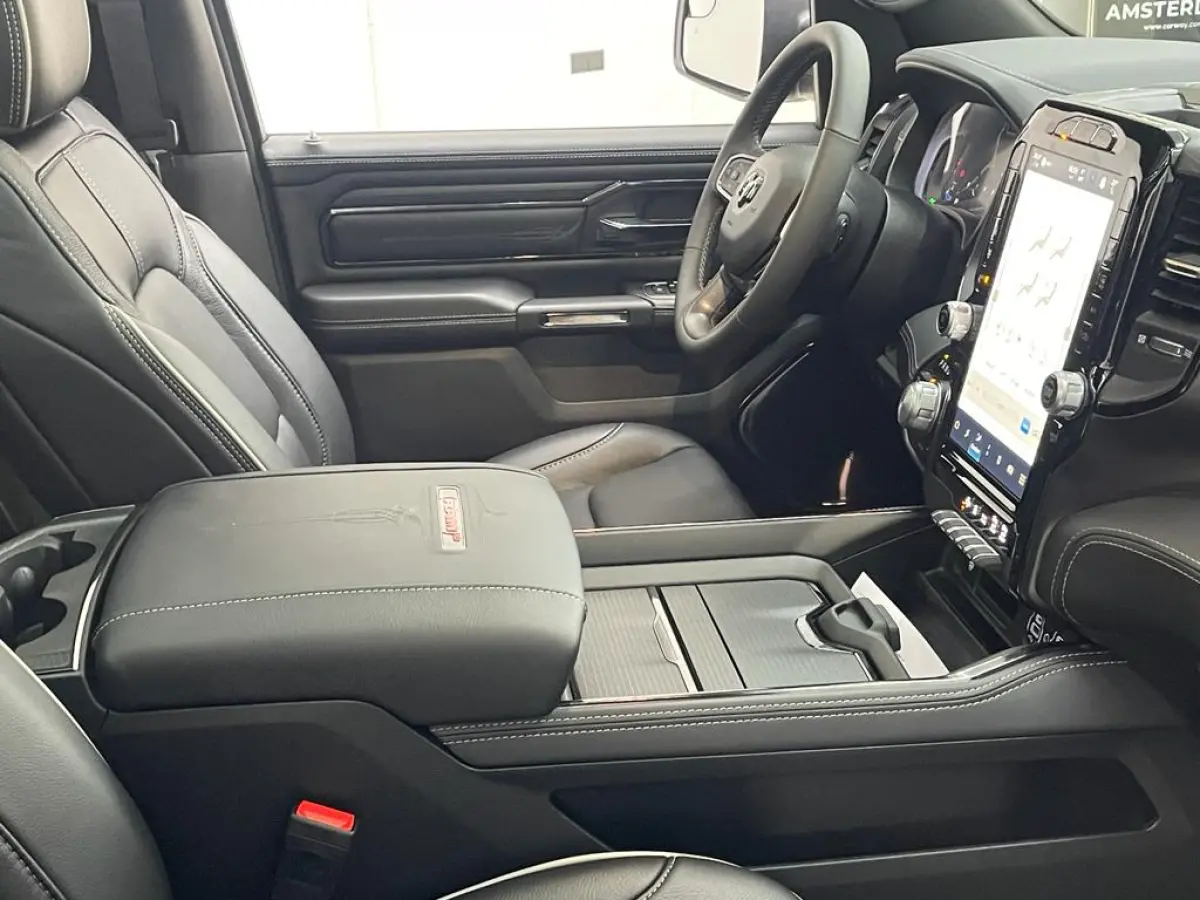1500 5.7 V8 Limited RED Widebody Carway Edition