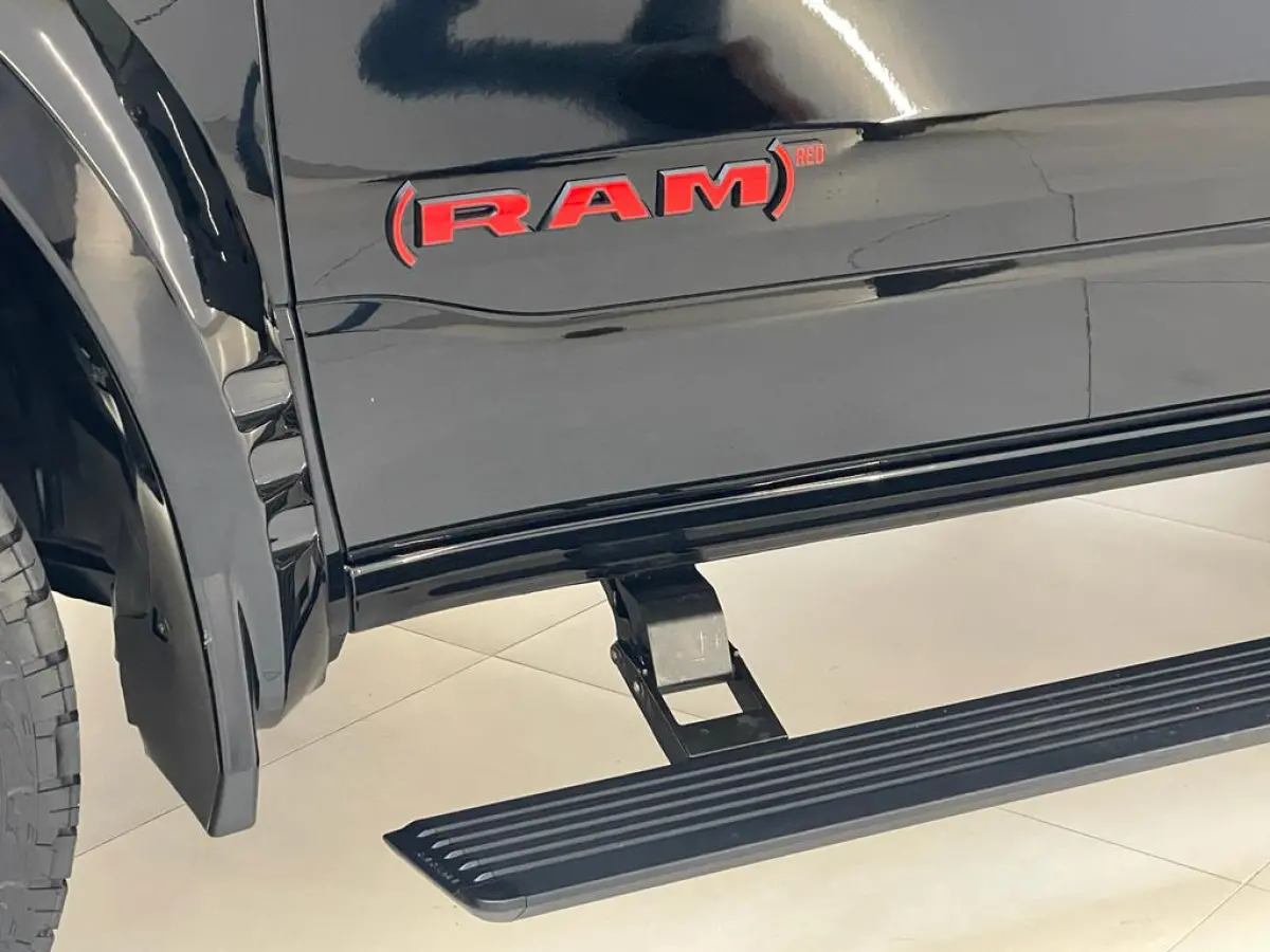 1500 5.7 V8 Limited RED Widebody Carway Edition