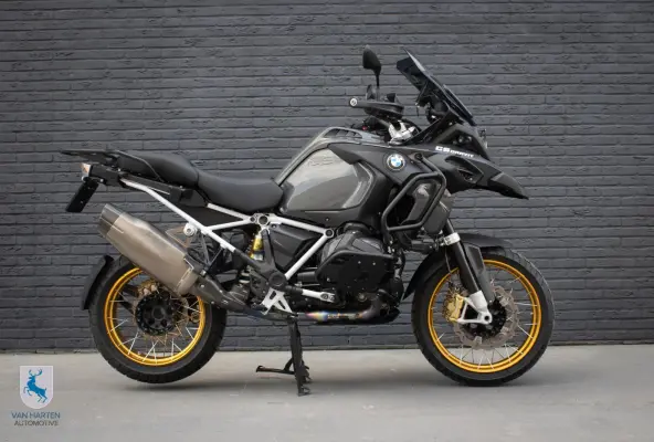 Dravit / Van Harten Design / Volledig Akrapovic