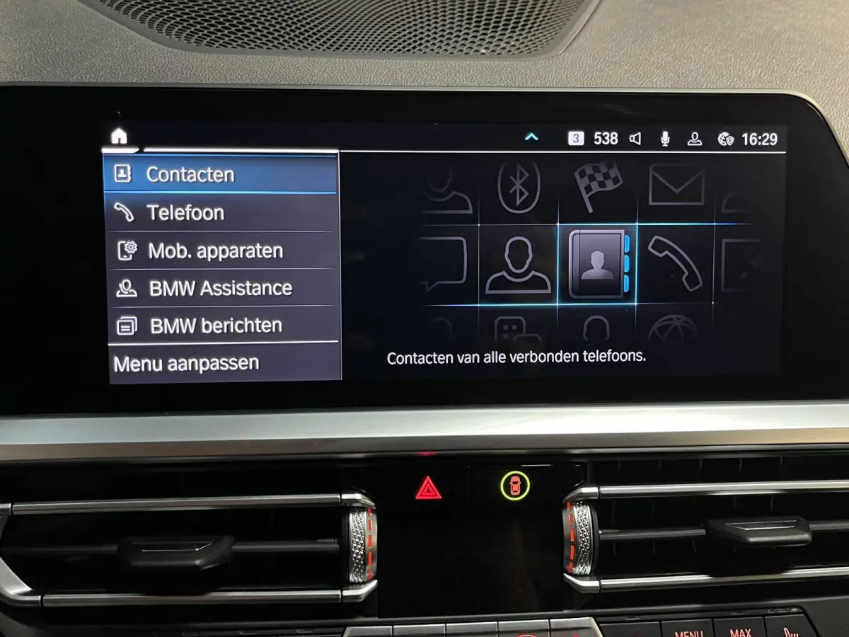 330e xDrive Sport Line 18"/Sportstoelen + memory/Stoel + stuurverwarming/Keyless/PDC/Apple Carplay & Android Auto