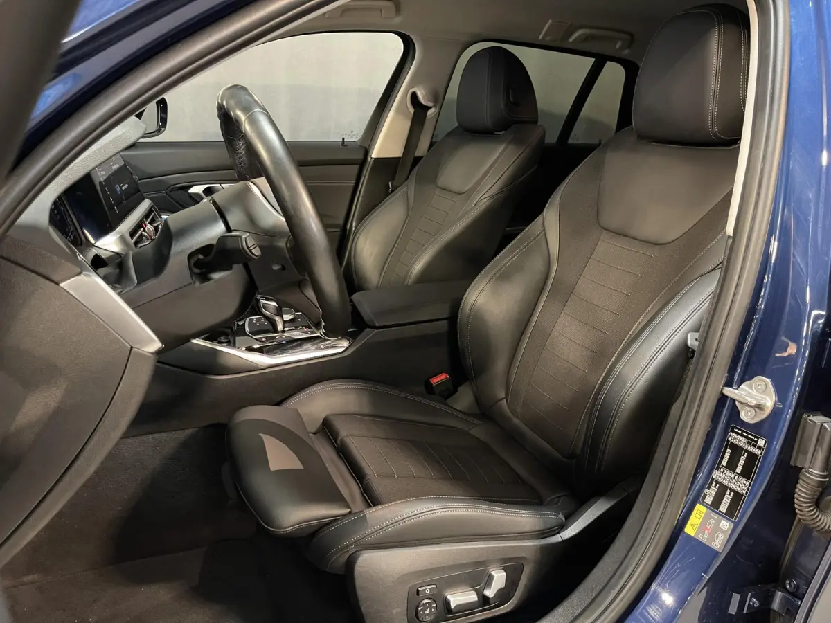 330e xDrive Sport Line 18"/Sportstoelen + memory/Stoel + stuurverwarming/Keyless/PDC/Apple Carplay & Android Auto