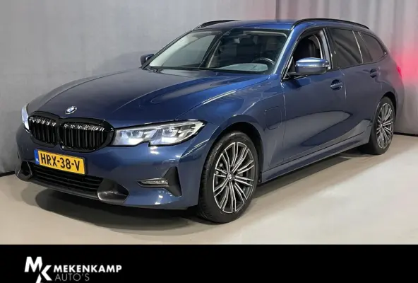 330e xDrive Sport Line 18"/Sportstoelen + memory/Stoel + stuurverwarming/Keyless/PDC/Apple Carplay & Android Auto