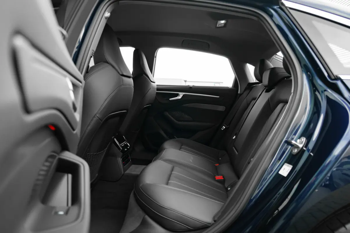 Advanced edition | Adaptive cruise control | Airconditioning 4-zones | Audi sound system