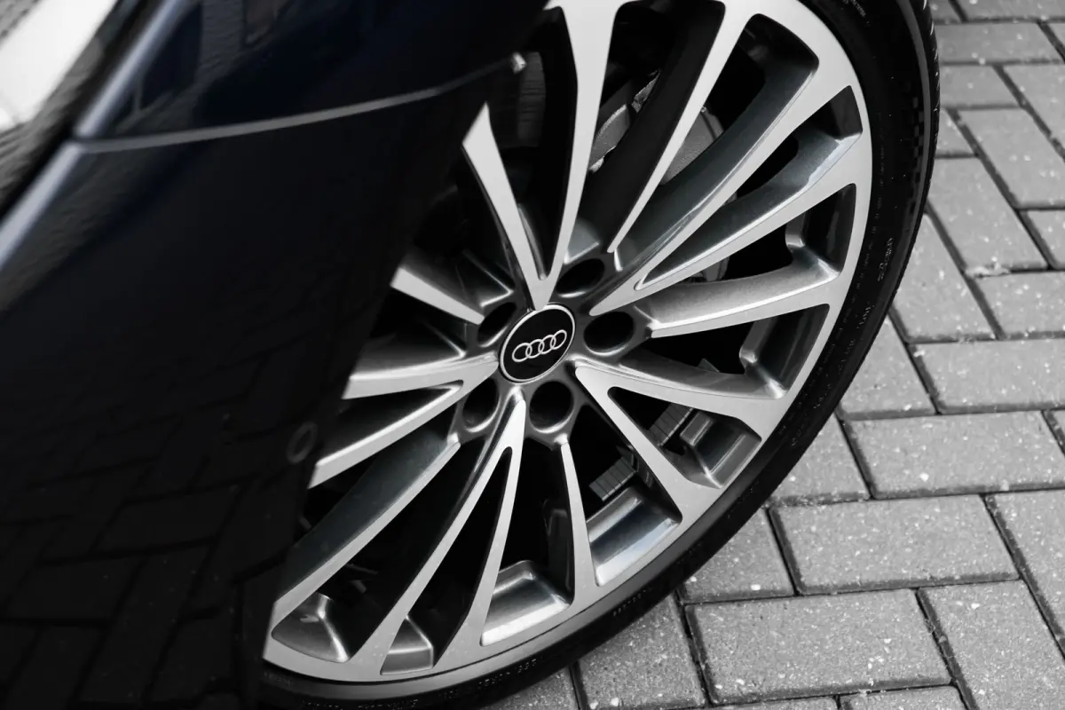 Advanced edition | Adaptive cruise control | Airconditioning 4-zones | Audi sound system