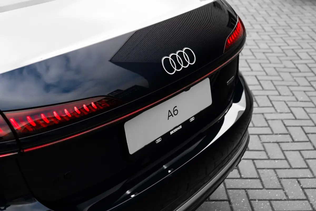 Advanced edition | Adaptive cruise control | Airconditioning 4-zones | Audi sound system