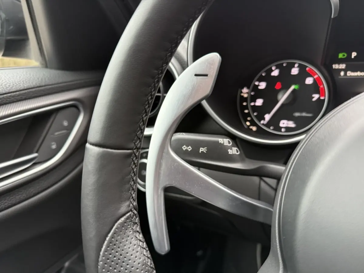 2.0 T Q4 Veloce AWD 280PK | Panoramadak | ACC | Navi
